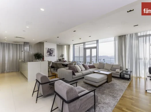 Stunning Sea View | Vacant | Bright and Spacious